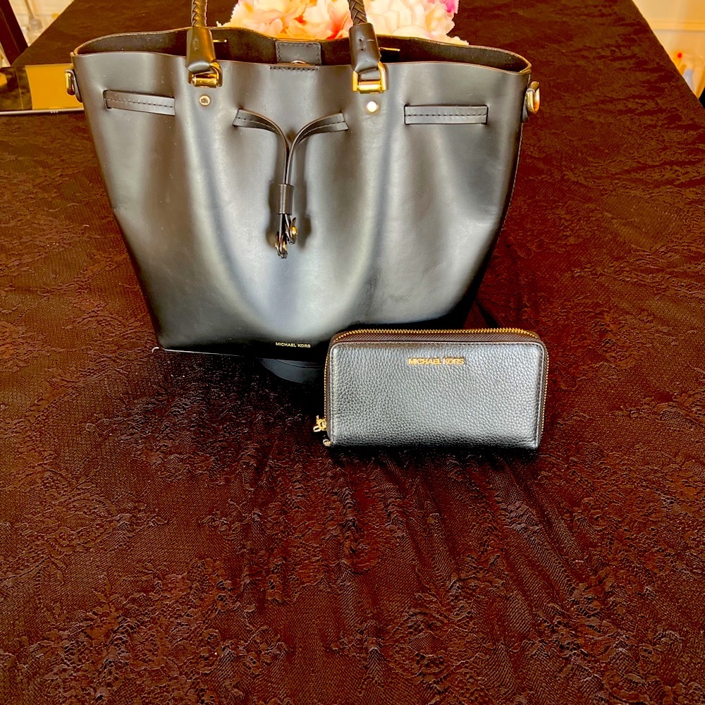 Michael Kors Bag and  wallet EUC